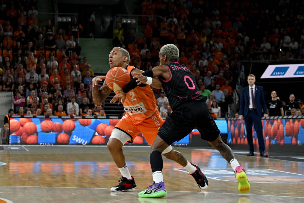 出了一句耐 出了一句耐