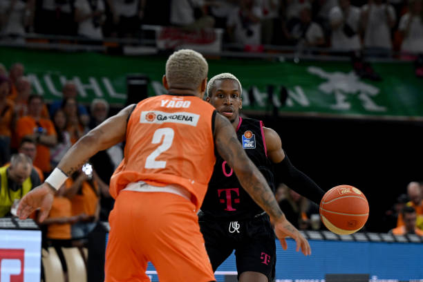 阿隆索在此 阿隆索在此