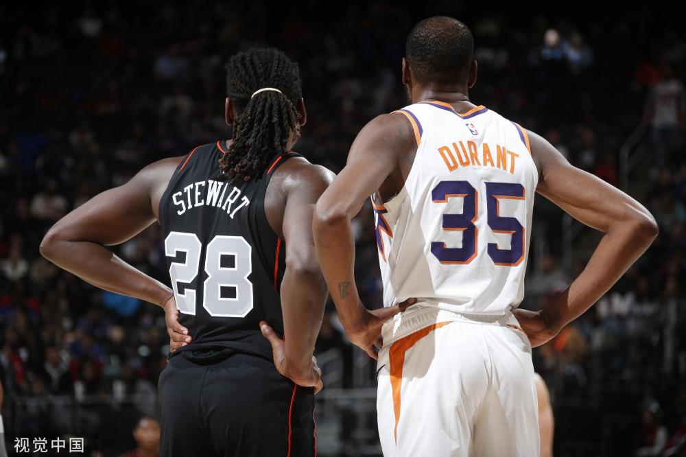 和球迷的深 和球迷的深